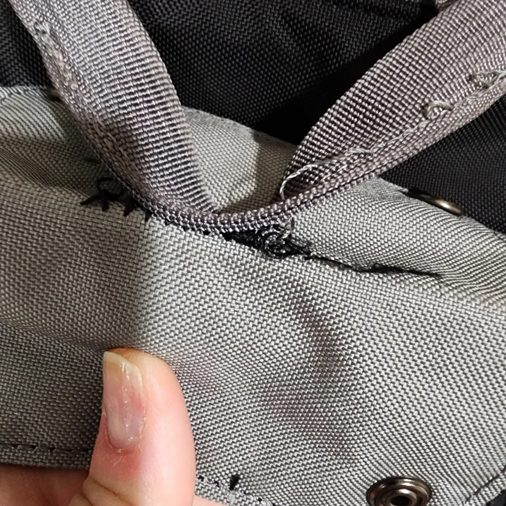 Patagonia Padded Messenger Bag Laptop Carrier Travel Bag Nylon Shoulder Strap